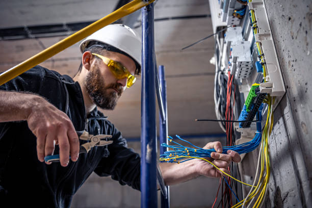 Best Commercial Electrician Services  in Petaluma, CA